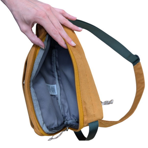 The North Face Field Bag Crossbody Timber Tan Canvas Kelp Green RARE OG Style - Picture 6 of 12